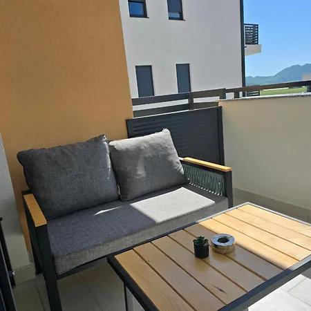 Lala Apartment *